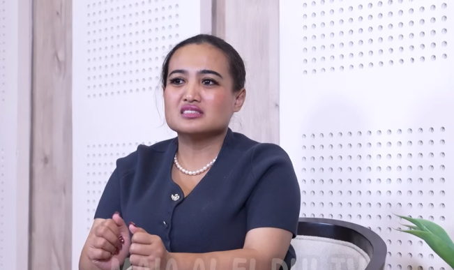 Biodata dan Agama Lina Mukherjee, Tiru Erika Carlina Umumkan Hamil di Luar Nikah